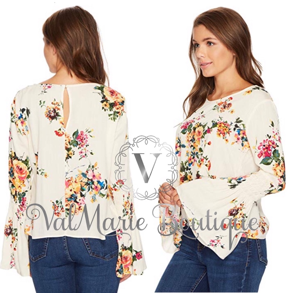 Cream floral bell sleeve blouse - Picture 2 of 6